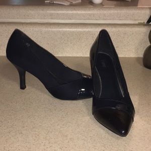 Fioni navy blue heels sz 9 Worn once